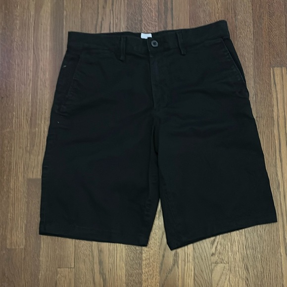 GAP Men’s Essential Khaki Size 29 - 10 inch Shorts EUC - Picture 1 of 6